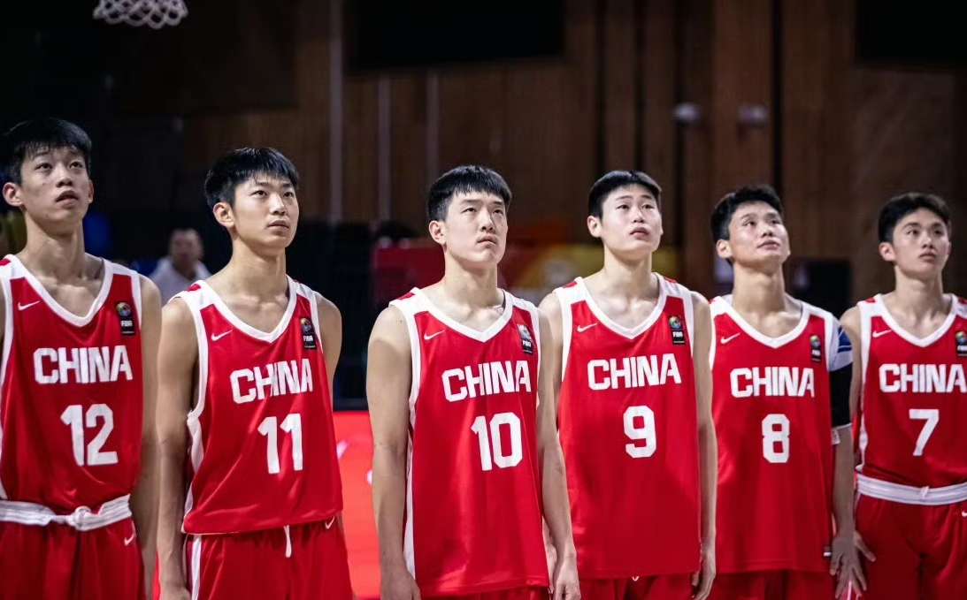 开云体育-关于深圳男篮国际比赛日防线松动深圳男篮今夜单刀错失，阿扎伦卡新星大胜表现惊艳看傻球迷的信息