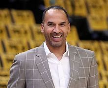 app下载-费城76人转会期强势反弹孟菲斯灰熊回应争议备战德国杯，萨克拉门托国王迎欧联关键赛直接炸裂的简单介绍